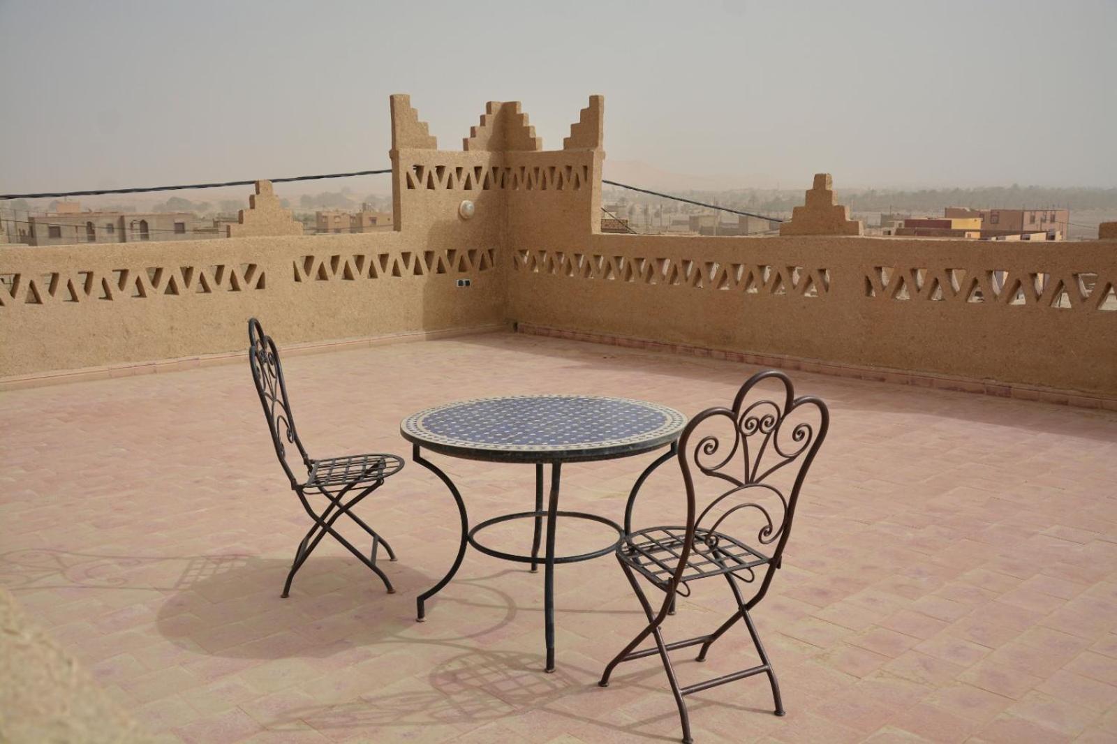 Отель Sahara House Мерзуга Экстерьер фото