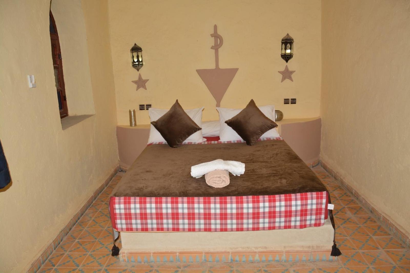 Отель Sahara House Мерзуга Экстерьер фото